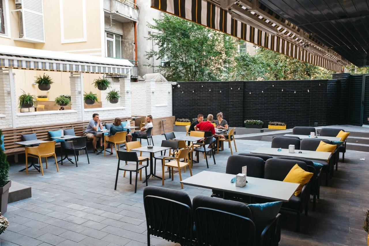 Discovery Hotel Lviv Exterior photo